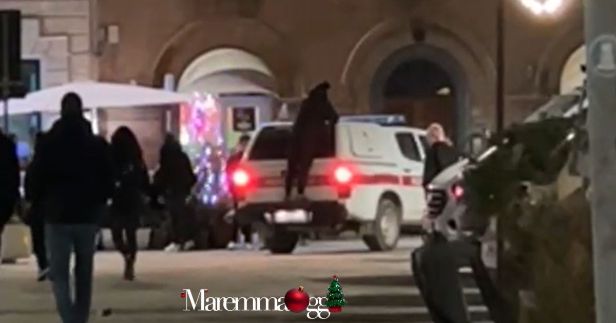 Rissa In Piazza Sabato Di Follia In Centro Il Video Maremmaoggi