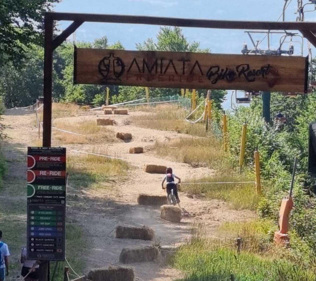 La pista di downhill in cima all'Amiata