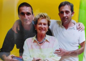 Ivana Scalvi con i figli Riccardo e Alessandro