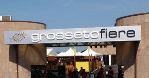L'ingresso del centro fiere al Maddonino