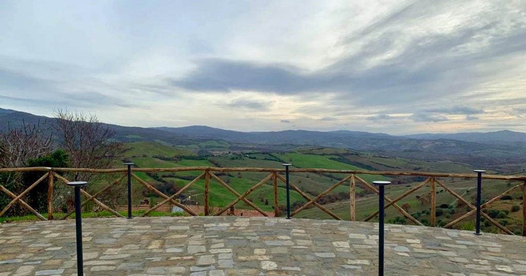 La terrazza panoramica del Cassero di Cinigiano