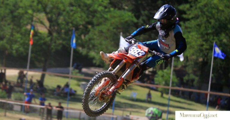 Marco Giannini durante una gara di motocross