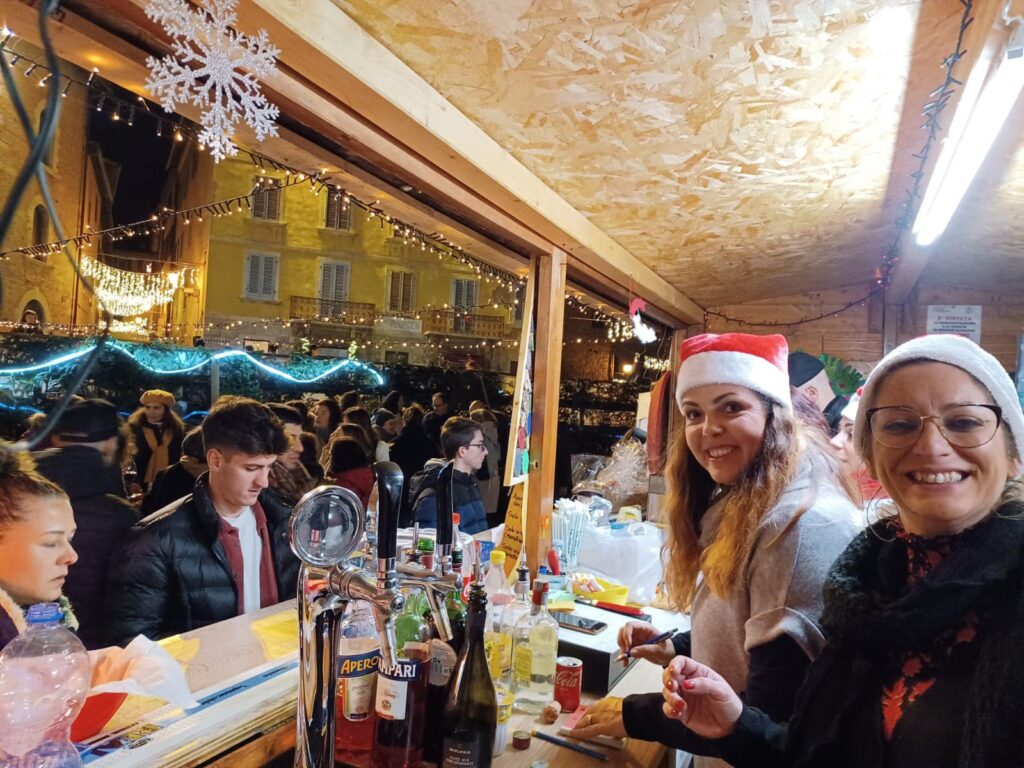 Lo stand del barrino a Massa Marittima durante i festeggiamenti natalizi