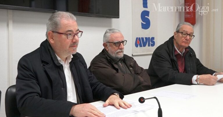 Carlo Sestini presidente Avis Provinciale Grosseto, Mauro Franceschi vice presidente Avis Provinciale Grosseto, Erminio Ercolani presidente AVIC comunale