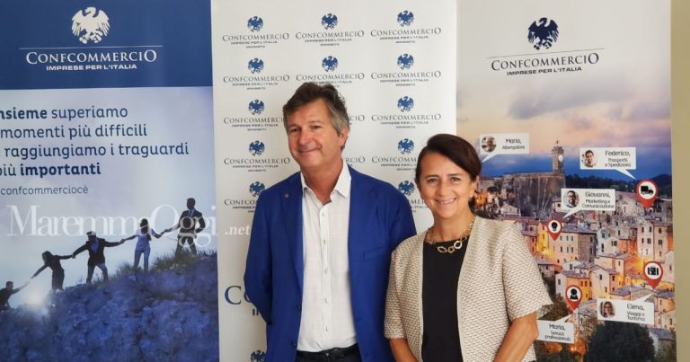 Giulio Gennari e Gabriella Orlando, di Confcommercio Grosseto alla presentazione dell'iniziativa anti inflazione