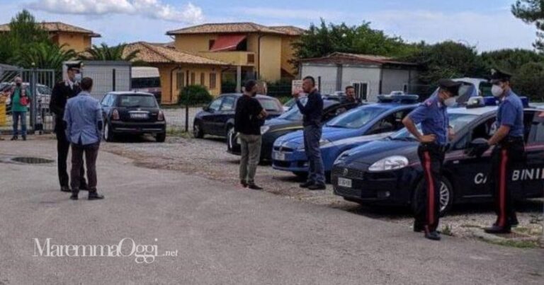 Carabinieri e polizia durante un controlla alla Caravella (foto d'archivio)