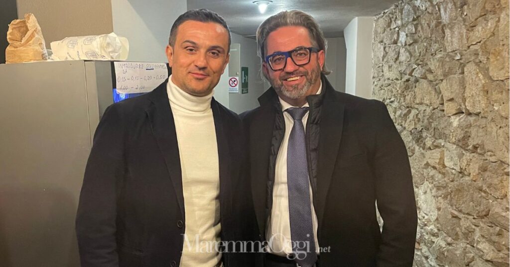 Francesco Limatola con Roberto Berardi (Forza Italia) in sala Pegaso in attesa dei risultati delle elezioni provinciali
