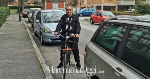 Dario Terrosi a Grosseto sulla sua bicicletta