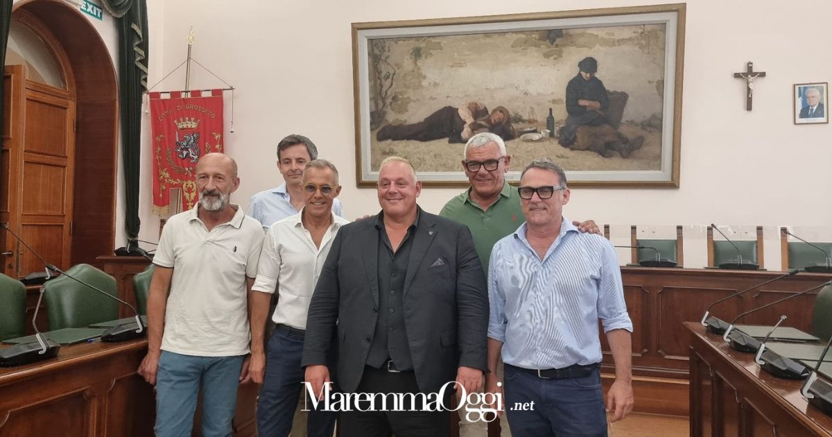 Presentazione della nuova area del cimitero di Sterpeto: Billi, Spinelli, Paolini, Vivarelli Colonna, Squarcia e Ginanneschi