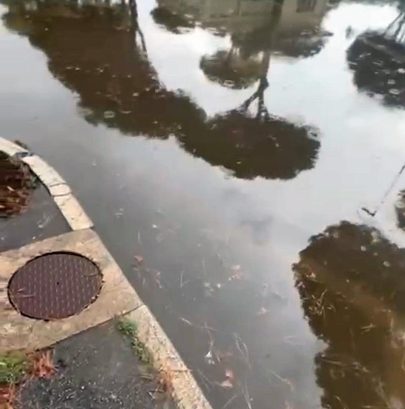 Una strada a Marina allagata