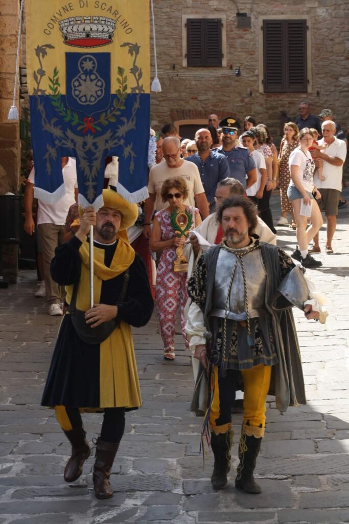 La processione per san Tommaso di Scarlino