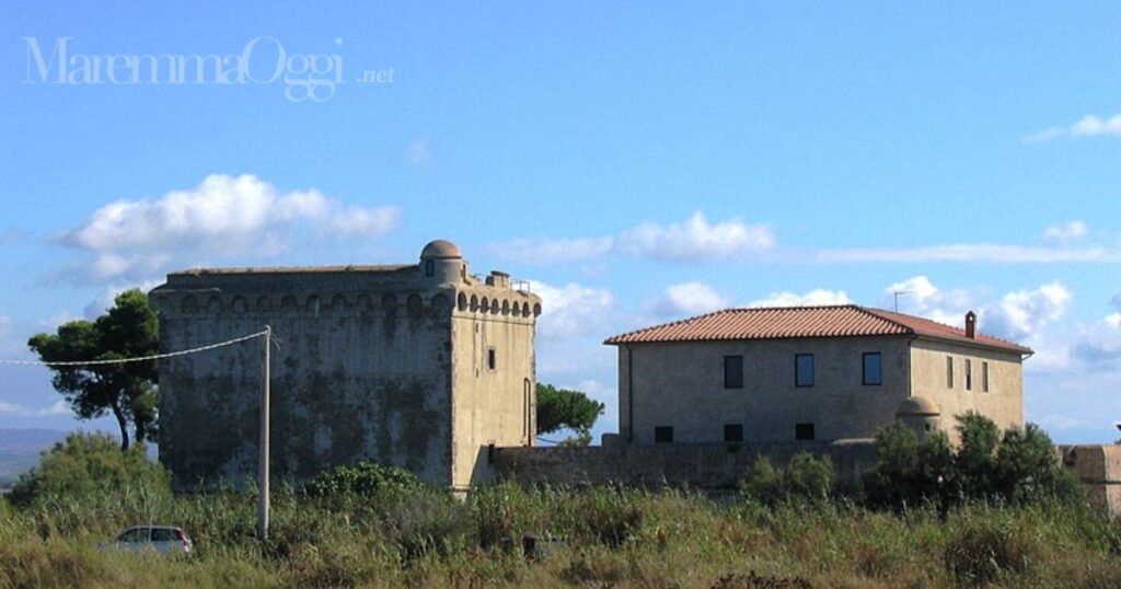 Il forte e la torre delle Saline, alla foce dell'Albegna