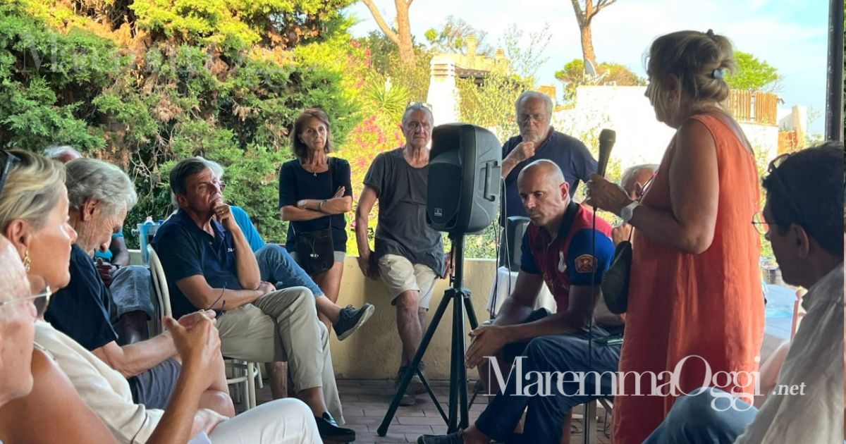 Un momento dell'incontro al ristorante da Vinicio a Orbetello