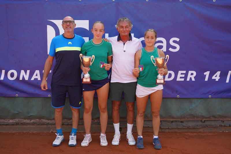 Anna Nerelli con Ludovica Casalino e Bebo Sarubbi