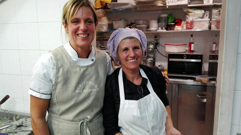 Barbara Duchi con la chef Sandra Rossi