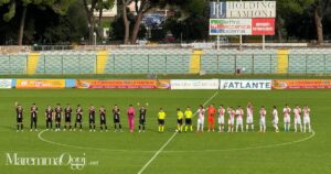 Grosseto-Trestina, le squadre schierate ad inizio partita