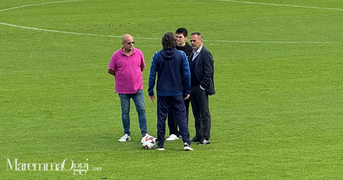 Gianni e Francesco Lamioni con Vetrini e Consonni a centro campo