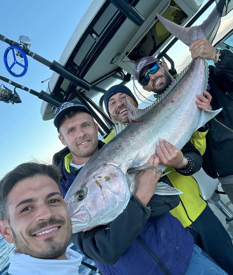 Il Borri fusion team, con la super ricciola