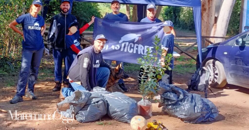 I rifiuti raccolti all'Accesa da Plastic Free