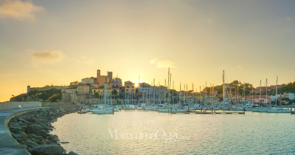 Una bella immagine del porto di Talamone. Ora c'è il ricorso al Tar