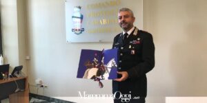 Il comandante provinciale dei carabinieri Sebastiano Arena durante la presentazione del calendario dell'Arma