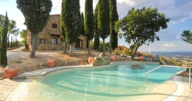 Un casale con piscina in Maremma