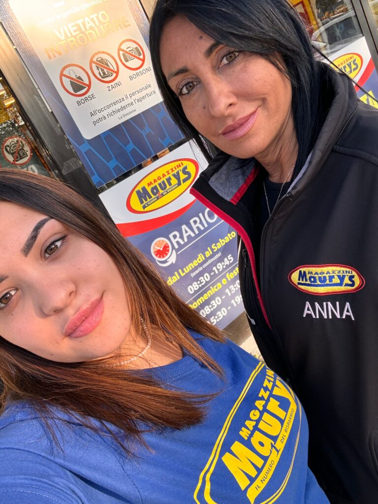 Fatima Candolfi e Anna Maria Solito dentro al Maury's