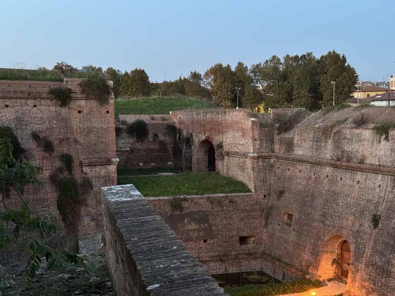 La terrazza con gli archi che sarà illuminata