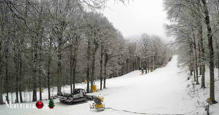 La pista dell'Asso di Fiori, ancora non c'è la certezza dell'apertura il 26. Saranno aperti il campo scuola e il tapis roulant alle Macinaie