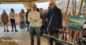 Un momento del flash mob dei Pescatori sulle condizioni della laguna di Orbetello