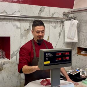 Daniele Montomoli della Macelleria dal Secco, storica macelleria Lambardi a Montieri 