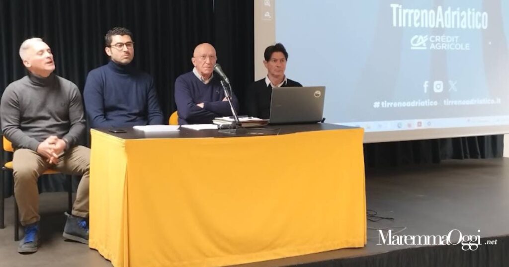 Alla conferenza stampa: da sinistra l'assessore Stefano Boscaglia, il sindaco Matteo Buoncristiani, Aldo Pacini e il delegato di RCS.