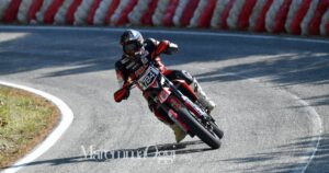 Antonio Lauria su Aprilia 450 conquista il 3° posto assoluto nella categoria Supermoto nel campionato italiano di velocità in salita