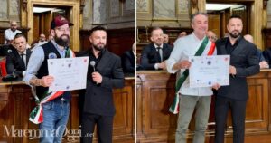 A sinistra Andrea Laganga e a destra Matteo Donati durante la premiazione