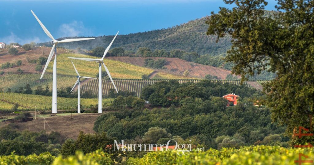 Fotoinserimento di pale eoliche nella zona del Podere 414, nel cuore del Morellino