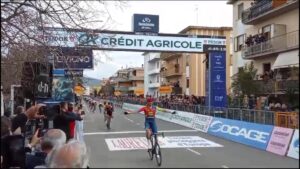 Il 25enne di Tolmezzo Jonathan Milan domina la prima volata della Tirreno Adriatico 2025