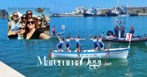 L'equipaggio femminile del Palio Marinaro di Castiglione che ha vinto a Civitavecchia