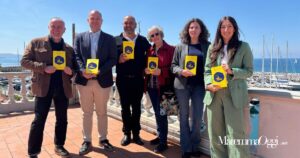 Da sinistra Pittro, Riccucci, Mancuso (direttore Albatros), Daniela Cassarri (Pro Loco), Claudia Materassi (Bau Beach San Vincenzo Servizi), Fioravanti