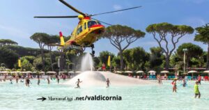 La piscina del Park Albatros e l'elisoccorso Pegaso